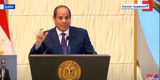 الرئيس السيسي يشاهد فيلما تسجيلا عن تمكين المرأة المصرية