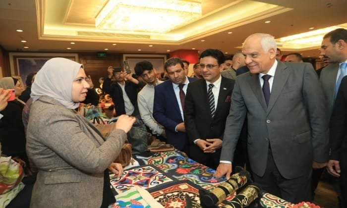 محافظ الجيزة وسفير اليمن يفتتحان المعرض المصري اليمني الأول للمنتجات الحرفية والتراثية