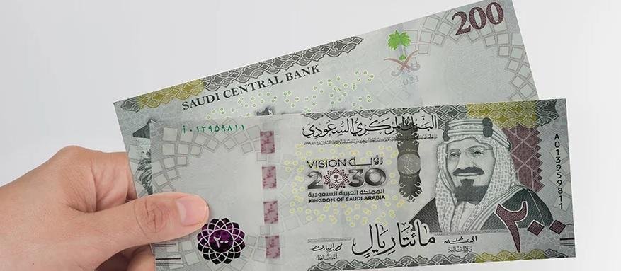 سعر الريال السعودي خلال بداية تعاملات اليوم الاثنين 13 مارس