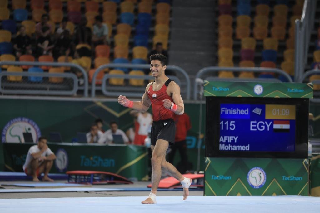 محمد عفيفي يحصل علي المركز الرابع ببطولة العالم للجمباز الفني