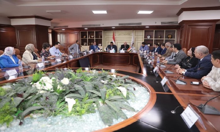 وزير التنمية المحلية يعقد لقاء مع أعضاء مجلسي النواب والشيوخ ببني سويف