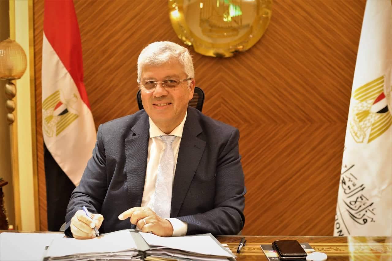 وزير التعليم العالى يؤكد تعزيز الشراكات بين الجامعات المصرية ونظيراتها الدولية