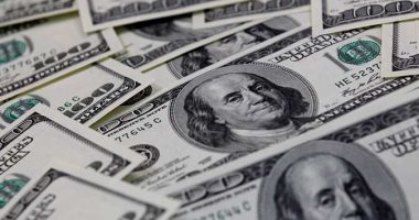 ضعف الدولار عالميا يدعم استقرار الجنيه أمام العملات بالبنوك المصرية