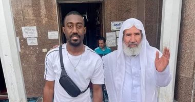 سيرجى أكا يتبرع بمكافأة الإسماعيلى لشراء شنط رمضان للمساجد.. صور