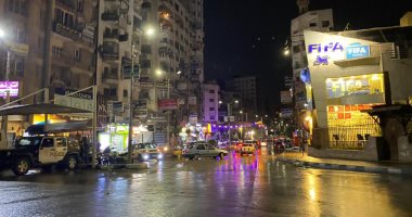 أمطار غزيرة تضرب محافظة الدقهلية مع ارتفاع الأمواج بمياه البحر