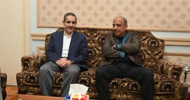 وزير قطاع الأعمال يبدأ زيارته لـ"غزل المحلة" بلقاء محافظ الغربية ومجلس إدارة الشركة