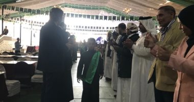 تنظيم ممر شرفى بالعريش لـ83 حافظا للقرآن الكريم أثناء احتفال بتكريمهم.. صور