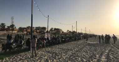 تنظيم مائدة إفطار على شاطئ العريش تمتد لأكثر من 5 كيلومترات