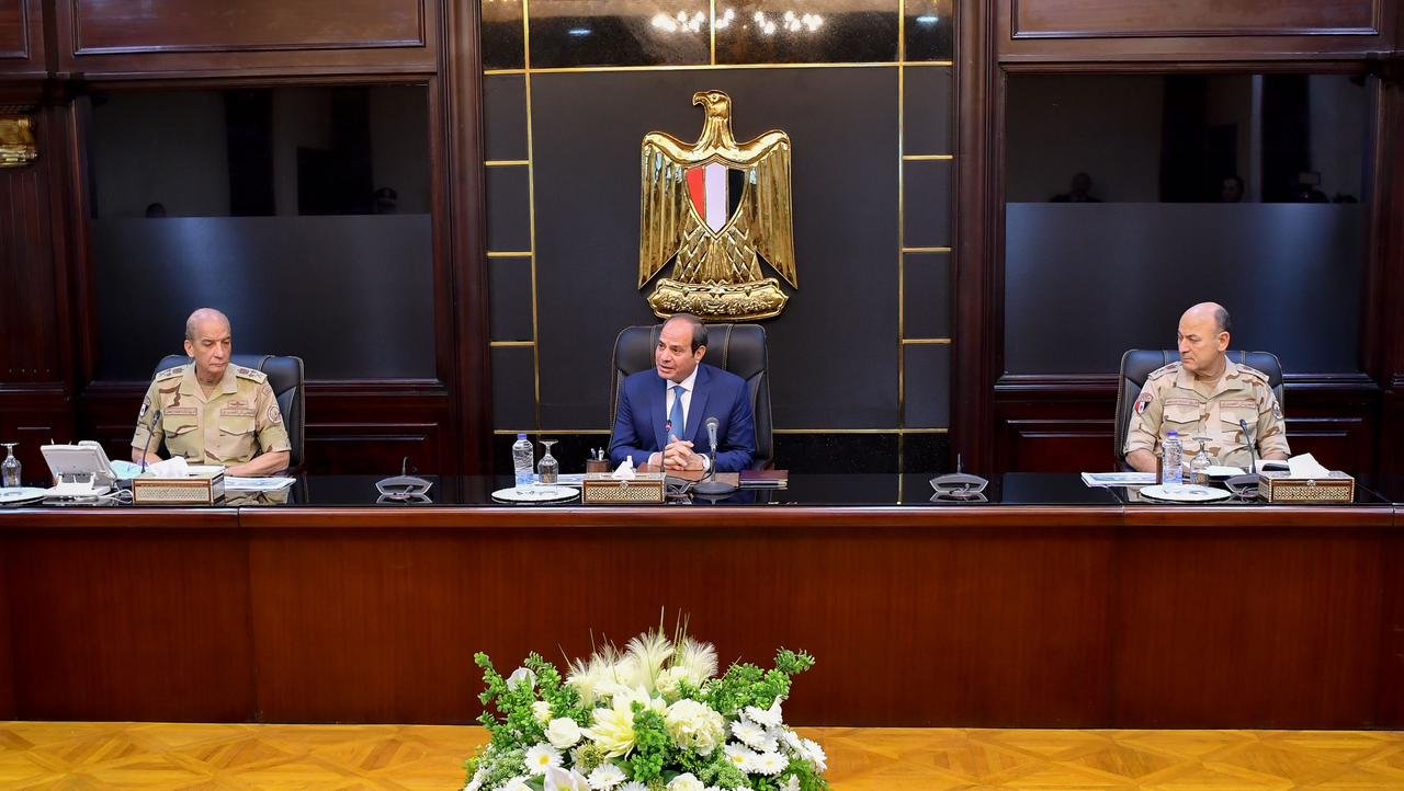 ننشر صور اجتماع الرئيس السيسي بالمجلس الأعلى للقوات المسلحة