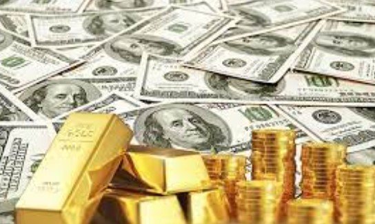 عيار 21 يصل لـ2225 لأول مرة.. سعر الذهب والدولار اليوم في مصر