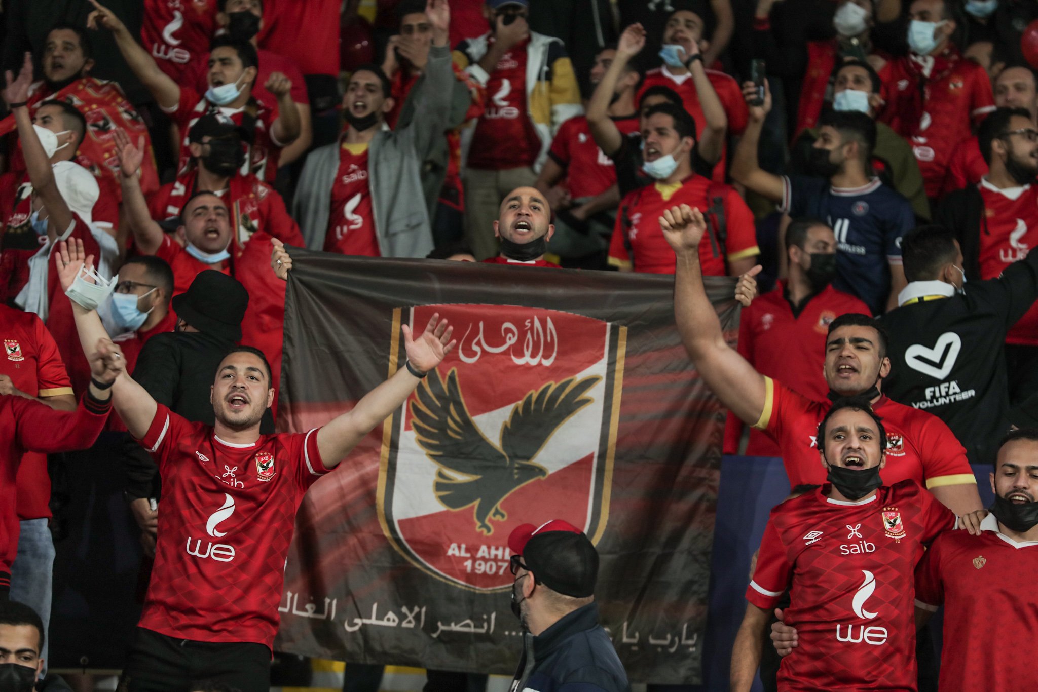 الأمن: السماح بدخول وجبات للمشجعين قبل المغرب بمباراة الأهلي والهلال