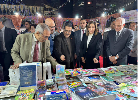 وزيرة الثقافة تفتتح معرض الكتاب بفيصل (صور)