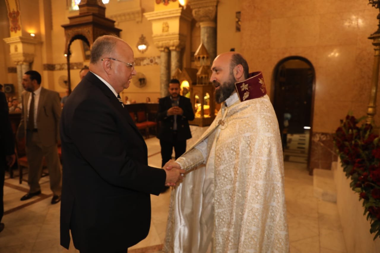 محافظ القاهرة يشهد إحتفال الأرمن الأرثوذكس بعيد القيامة برمسيس