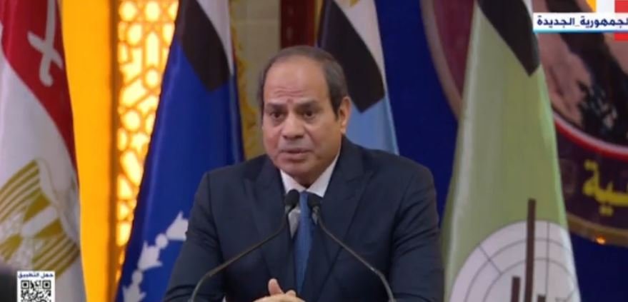 الرئيس السيسي: ذكري تحرير سيناء عزيزة على قلب كل مصري