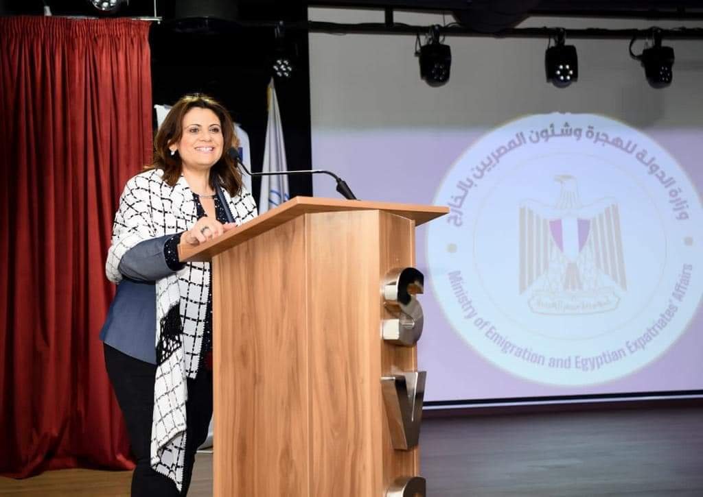 وزيرة الهجرة تشارك في مبادرة «اتكلم عربي المرحلة الثانية» بمدارس القرية الذكية