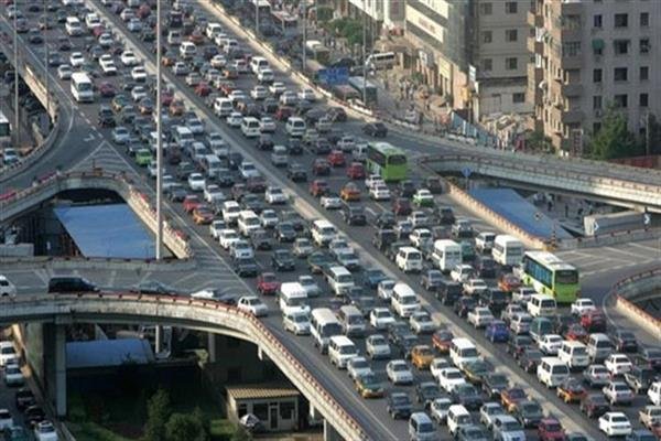 أماكن الزحمة.. .كثافات مرورية بالقاهرة الكبرى والجيزة