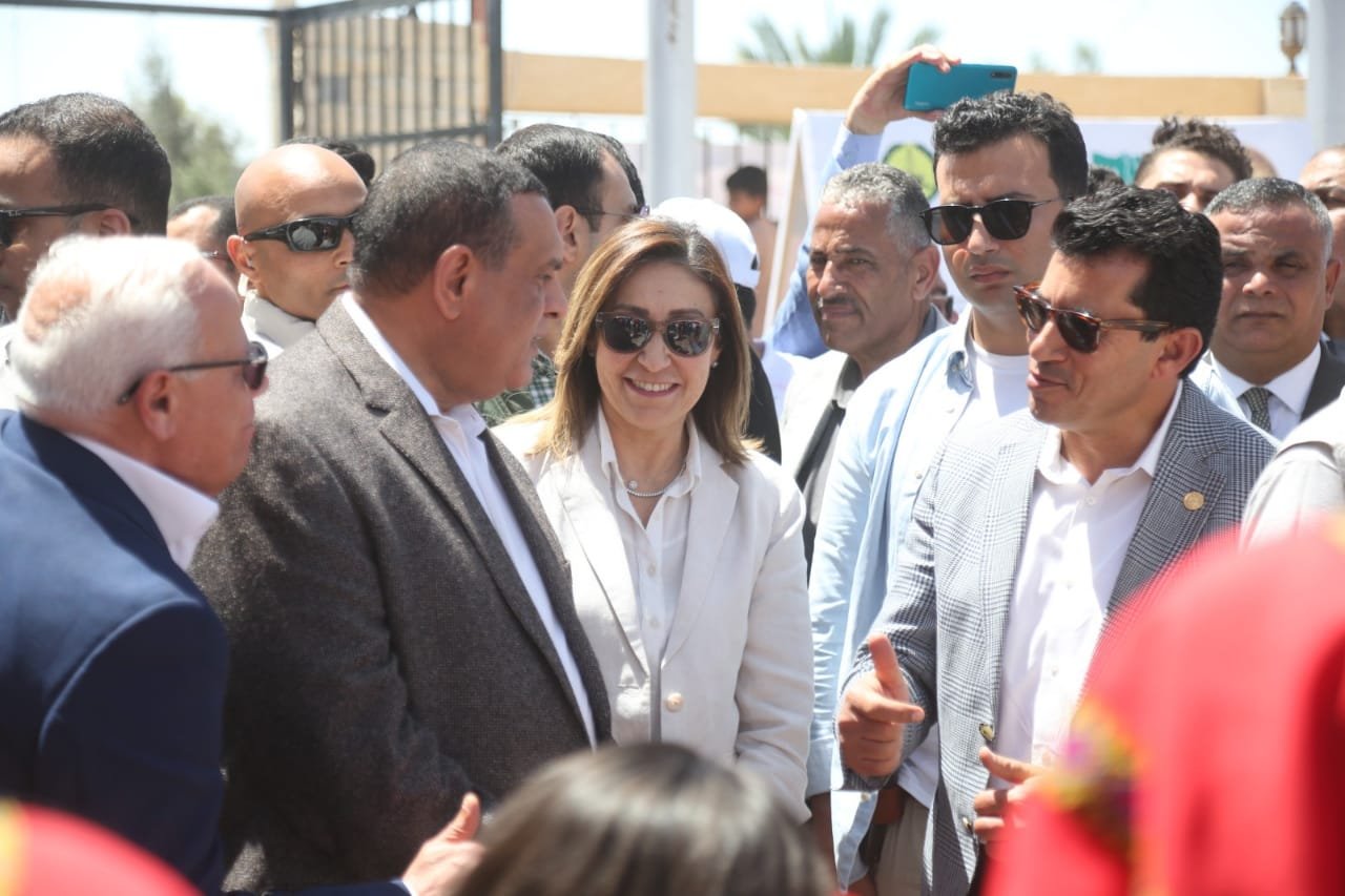 وزراء ومحافظون ونواب يحتفلون بتحرير سيناء في قرية شهداء الروضة بشمال سيناء