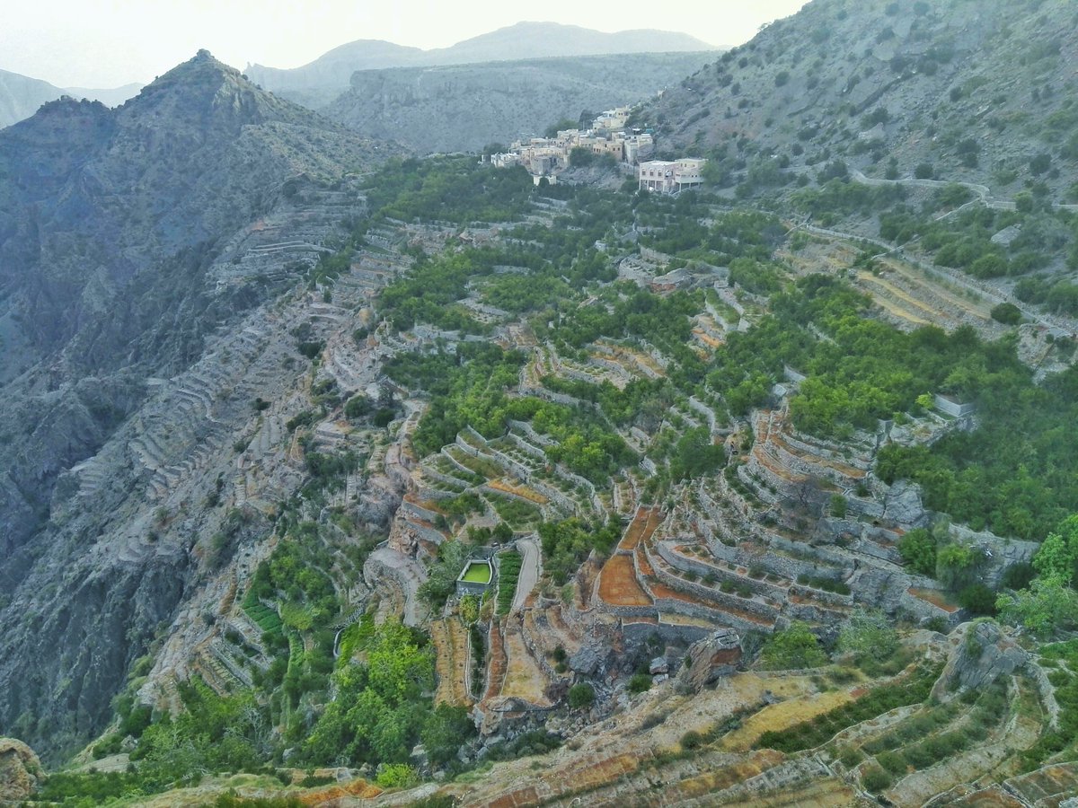 الأهمية السياحية للجبل الأخضر بسلطنة عمان