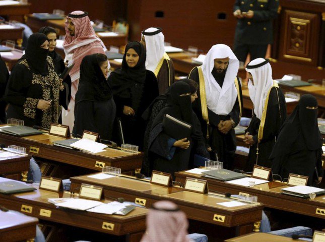السعودية ” لطيفة البوعينين ” عضو الشورى