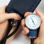 العوامل والأسباب التي تسبب ارتفاع ضغط الدم
