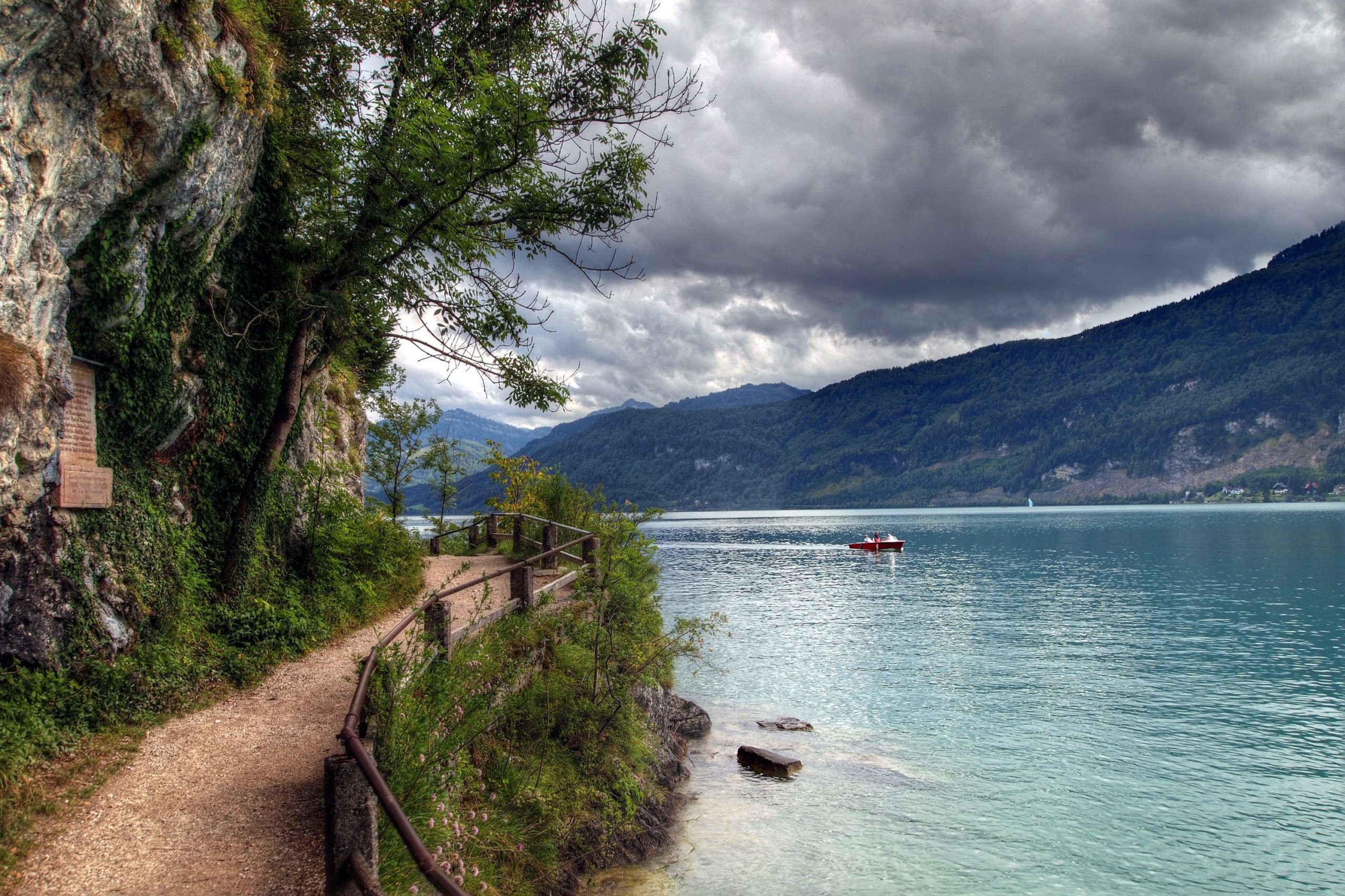 بحيرة وواف غانغ سي الشهيرة في النمسا
