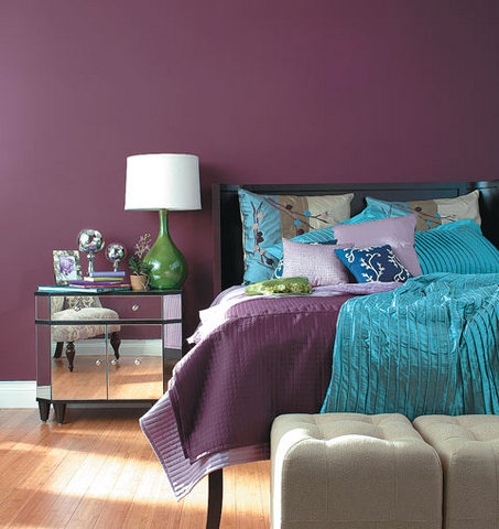 تصاميم غرف نوم باللون البنفسجي