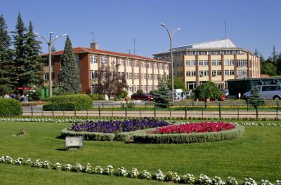 جامعة الاناضول اكبر جامعة في تركيا