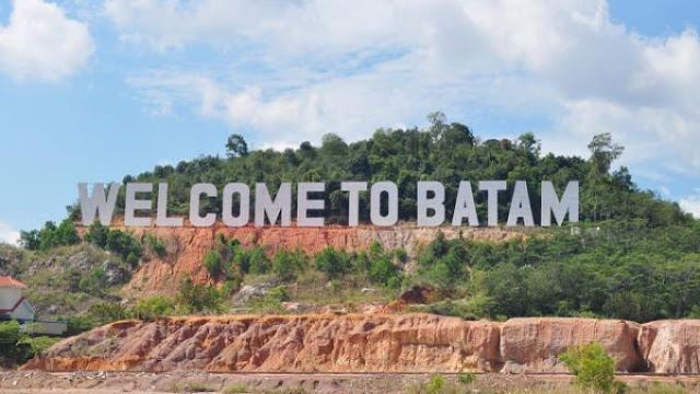 جزيرة باتام السياحية في اندونيسيا