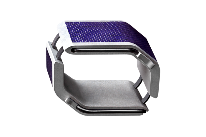 سوار SolarHug لشحن الهاتف الذكي
