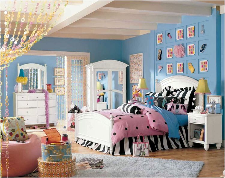 غرفة نوم بنات باللون الازرق