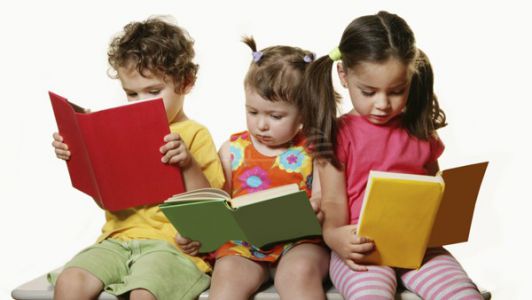 كيف تعلم طفلك القراءة ؟