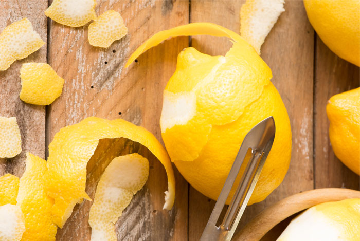 لا تتخلص من قشور الليمون أبدا !
