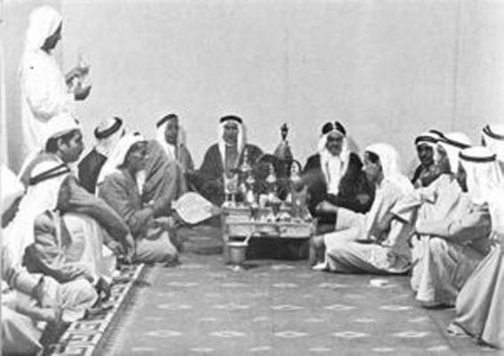 ماذا يقصد بــ الديوانية في المجتمع الكويتي ؟