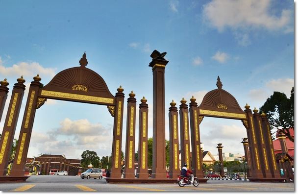 مدينة كوتا بهارو الإسلامية في ماليزيا