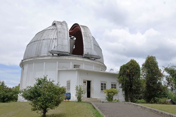 مرصد بوشا الفلكي في اندونيسيا