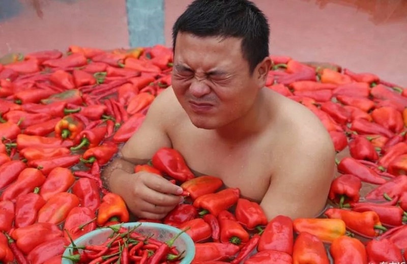 مسابقة أكل الفلفل الحار في الصين