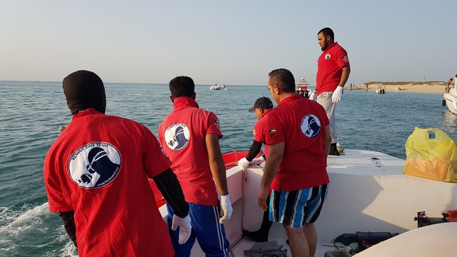 مشاركة فريق الغوص الكويتي في مشروع مراقبة الشعاب المرجانية