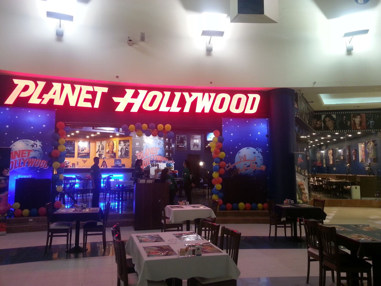 مطعم Planet Hollywood الأمريكي في الكويت