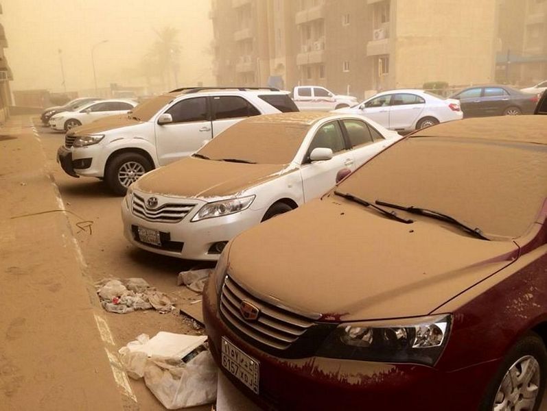 نصائح لتجنب أضرار الغبار على طلاء السيارة