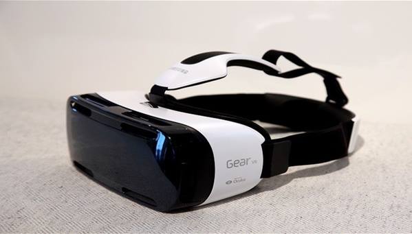 نظارة جير في آر Gear VR