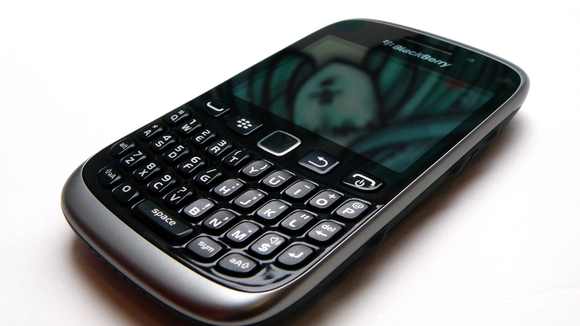 تقرير مواصفات مواصفات جوال بلاك بيري كيرف BlackBerry Curve 9320