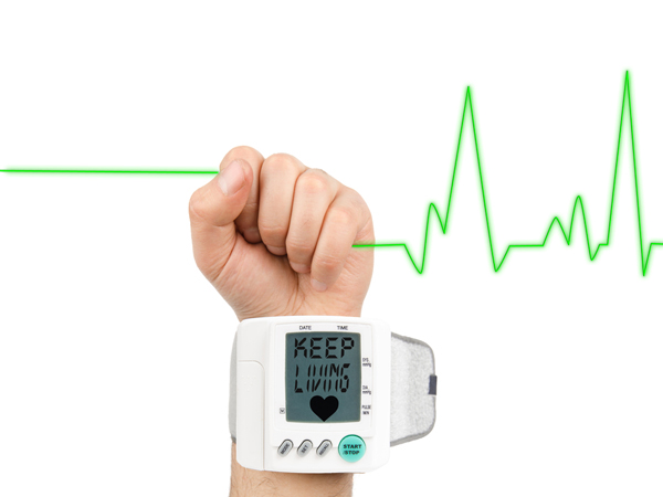 8 طرق سريعة لعلاج إنخفاض ضغط الدم