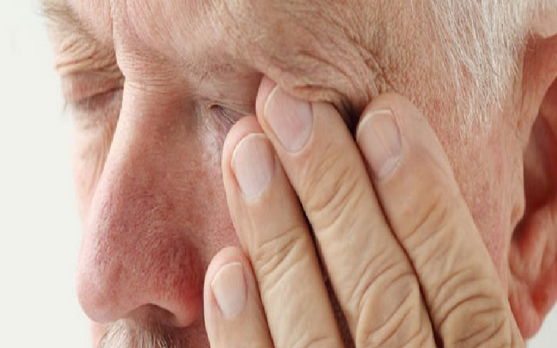 أضرار عدم قياس ضغط العين بانتظام بعد سن الأربعين