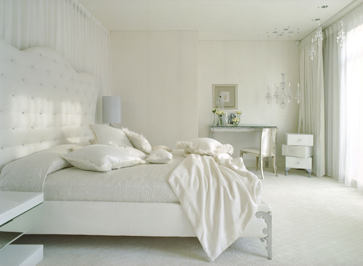 تصميم غرف نوم بيضاء