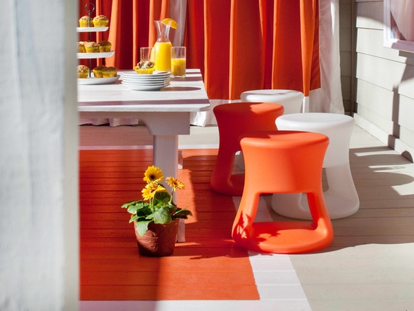 غرف طعام باللون البرتقالي
