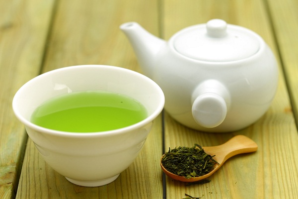 كيفية شرب الشاي الأخضر من دون آثار جانبية