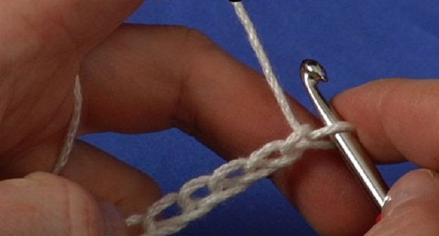 تعلم غرزة السلسلة (Chain stitch )