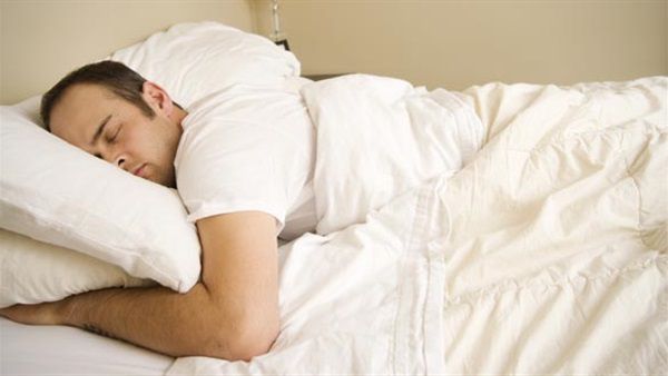 دراسة طبية : النوم أثناء العطلة يحميك من السكري