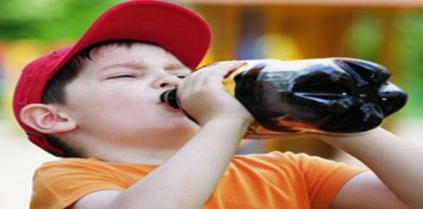 دراسة طبية: تناول ” المشروبات الغازية” يزيد من عدوانية الطفل