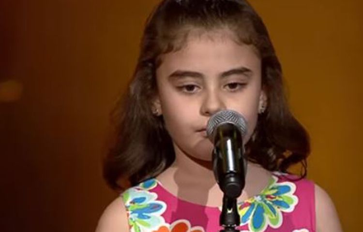 صحف أجنبية تكشف حقيقة غناء غنى بو حمدان “أعطونا الطفولة” أمام أسماء الأسد